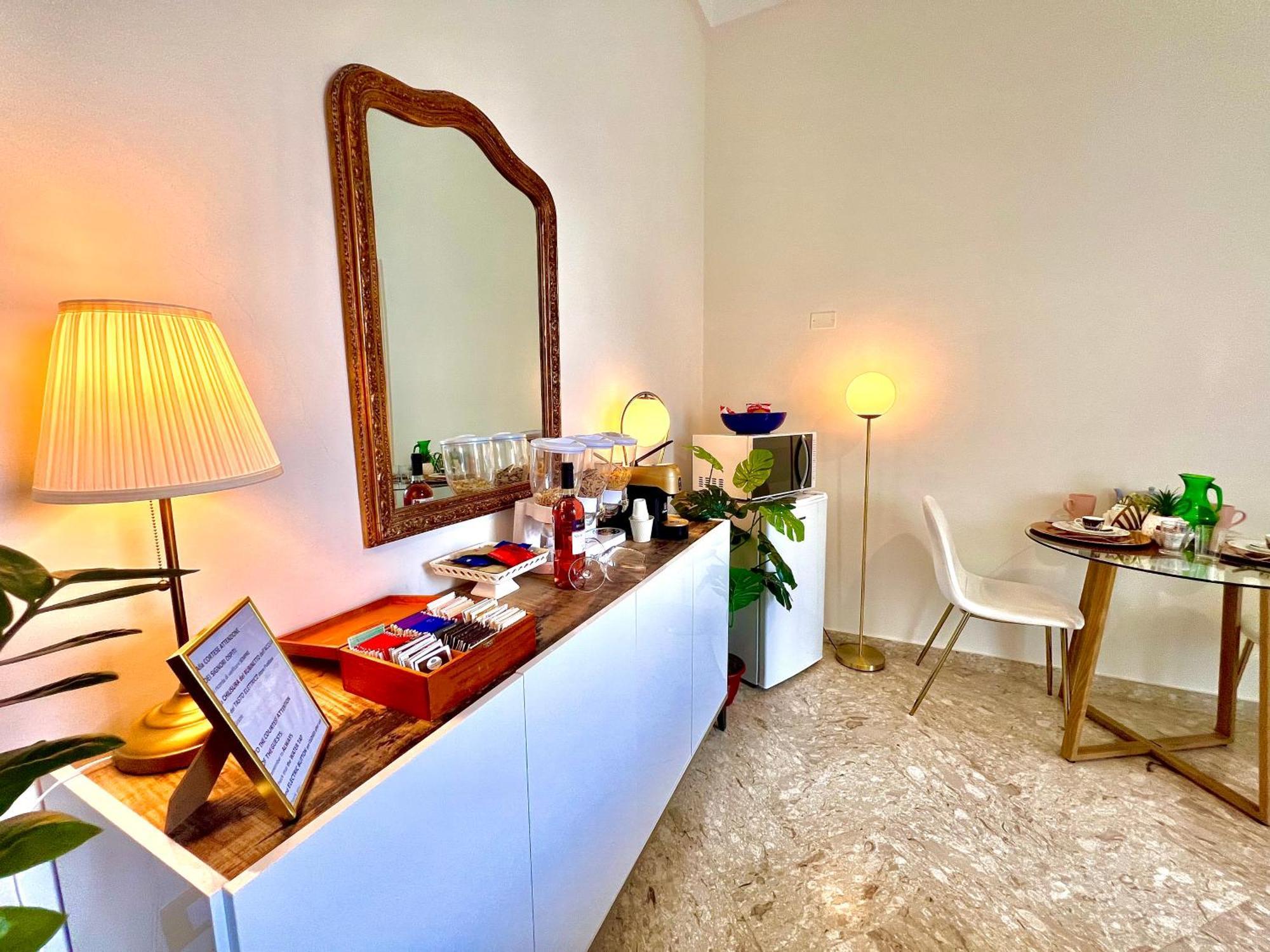 Suite La Terrazza Di Don Peppino Ostuni Exterior photo