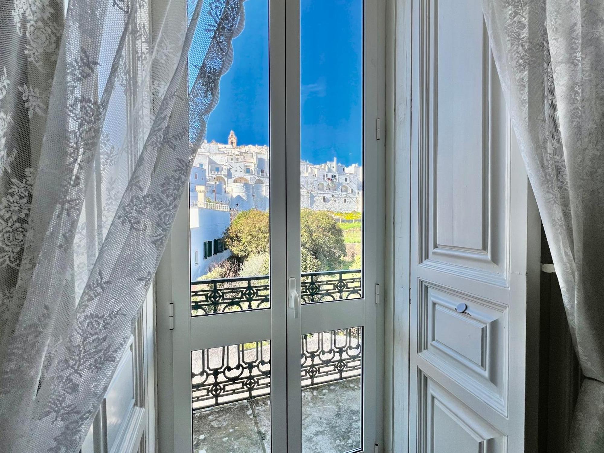 Suite La Terrazza Di Don Peppino Ostuni Exterior photo